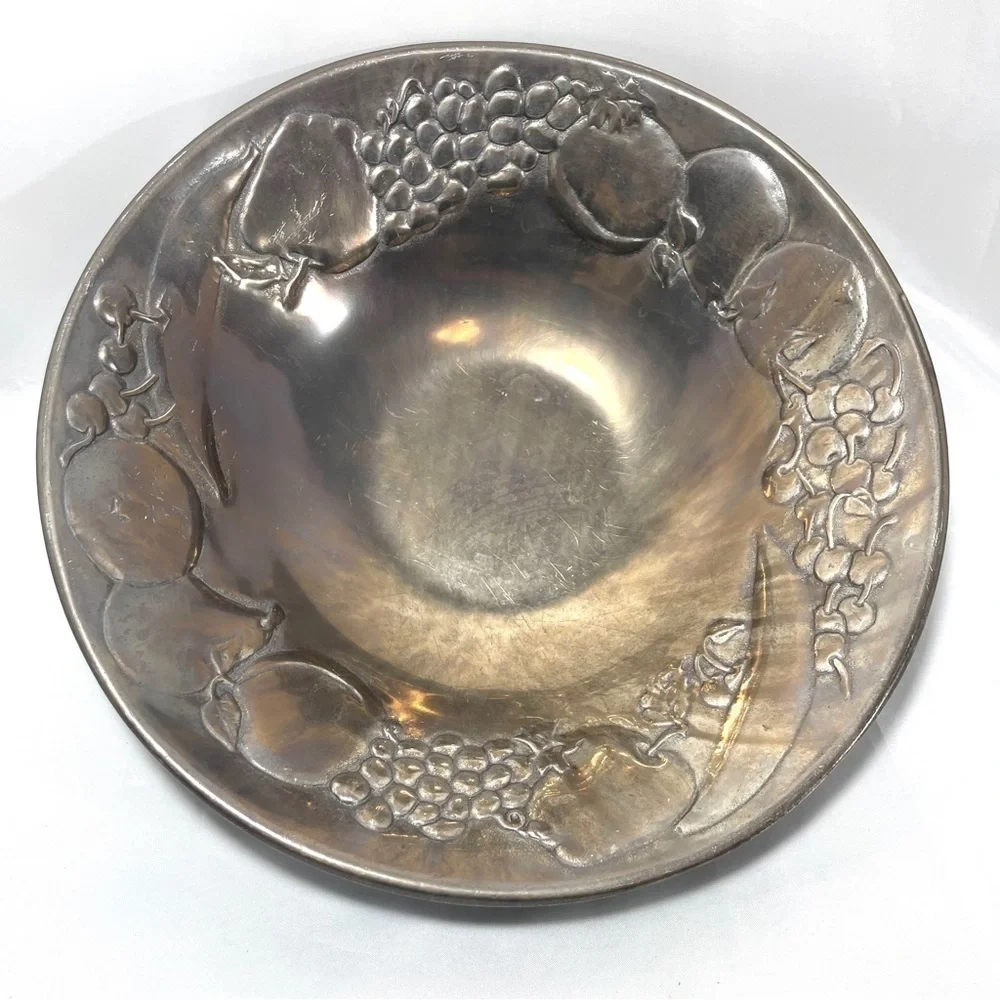 The Wilton Company fruit bowl